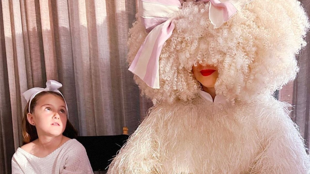 Sia divulga a tracklist do seu novo álbum solo Lorena Bueri