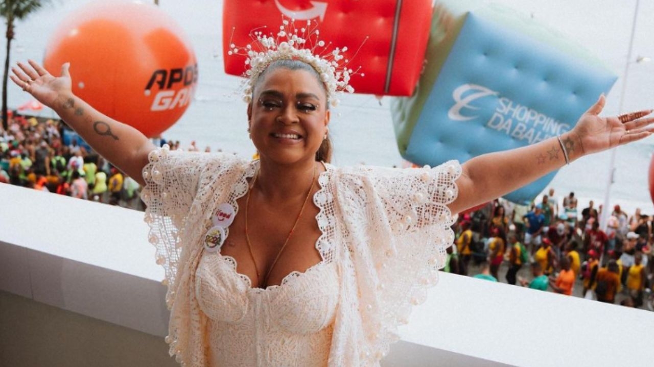 Confira os looks das celebridades no Carnaval de Salvador Lorena Bueri