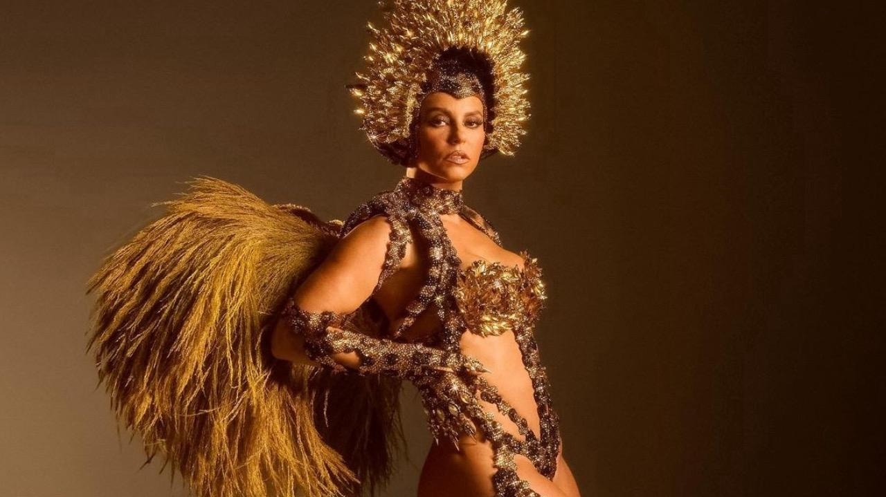 Paolla Oliveira brilha como rainha de bateria da Grande Rio no Carnaval 2024 Lorena Bueri