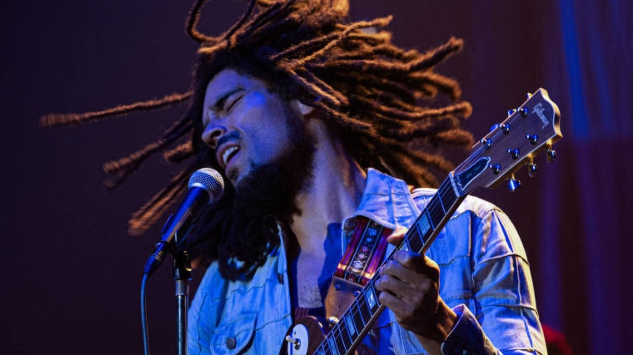 [Crítica] “Bob Marley - One Love” relembra o mundo da potência do rei do reggae  Lorena Bueri