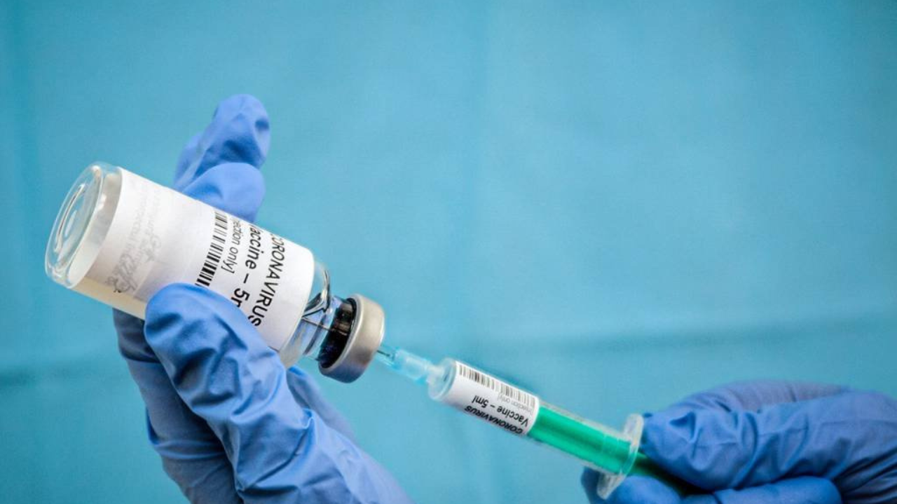 Rússia anuncia avanço em vacinas contra o câncer Lorena Bueri