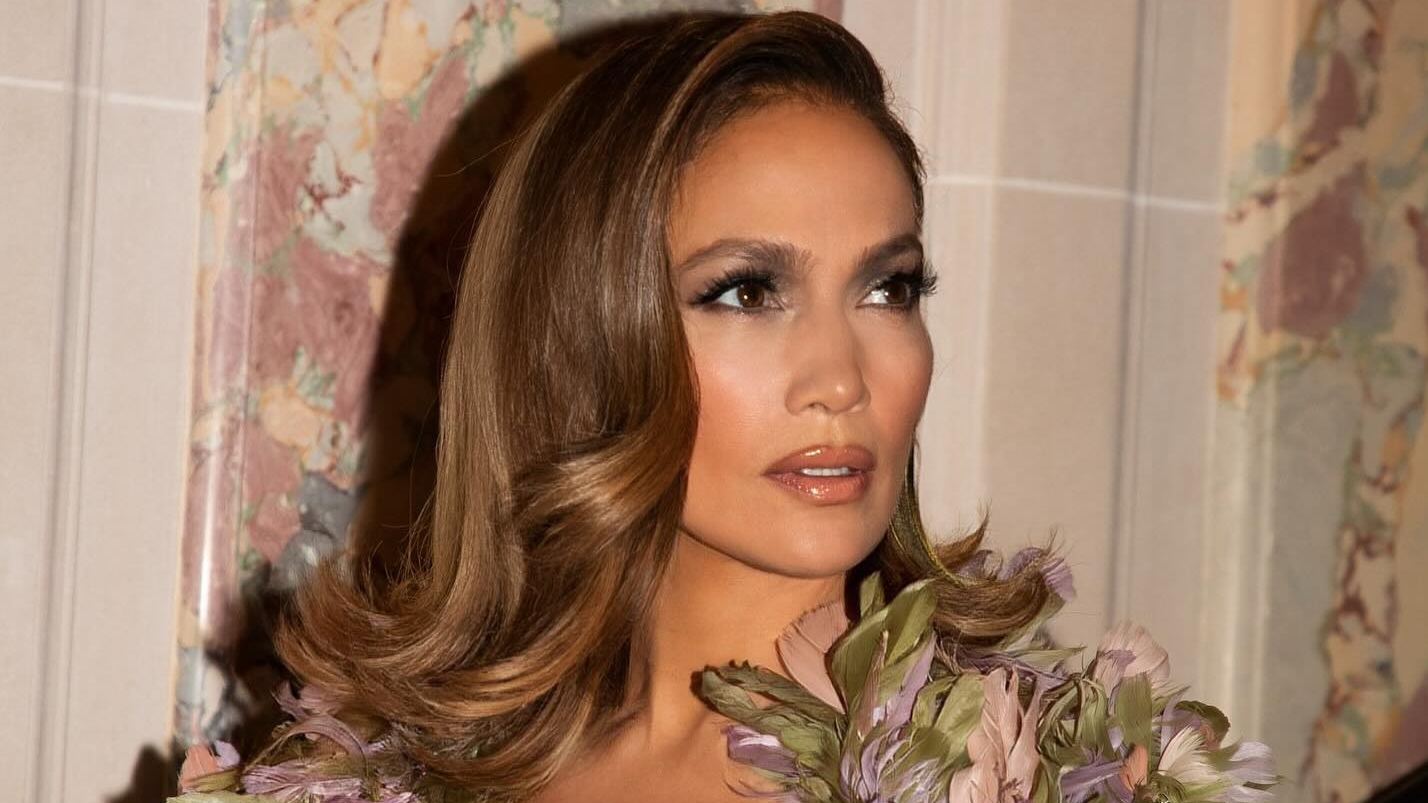 Jennifer Lopez lança seu novo álbum de estúdio e movimenta a web	 Lorena Bueri