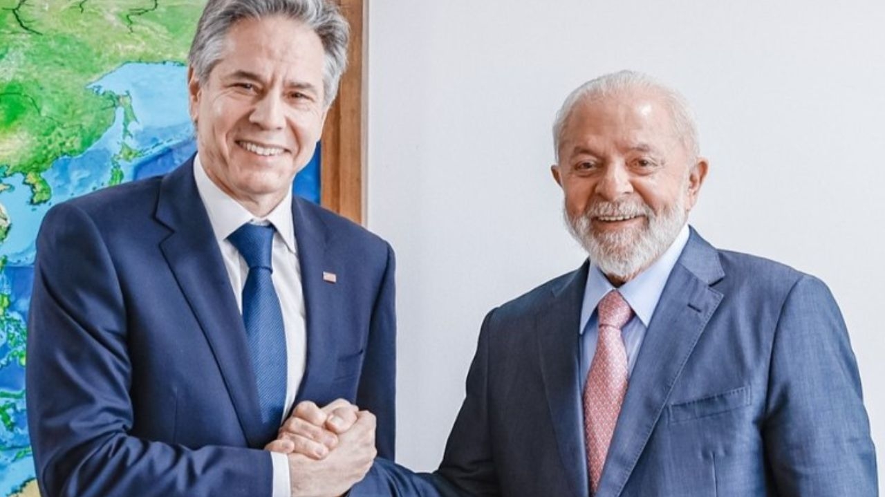Lula e Secretário de Estado dos Estados Unidos conversam a respeito da política global Lorena Bueri