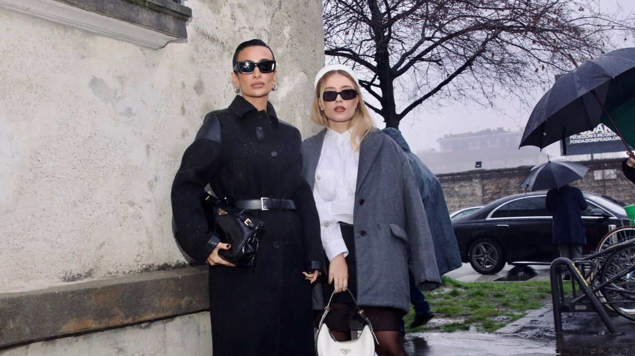 Silvia Braz e filha vão ao desfile da Prada na Milão Fashion Week