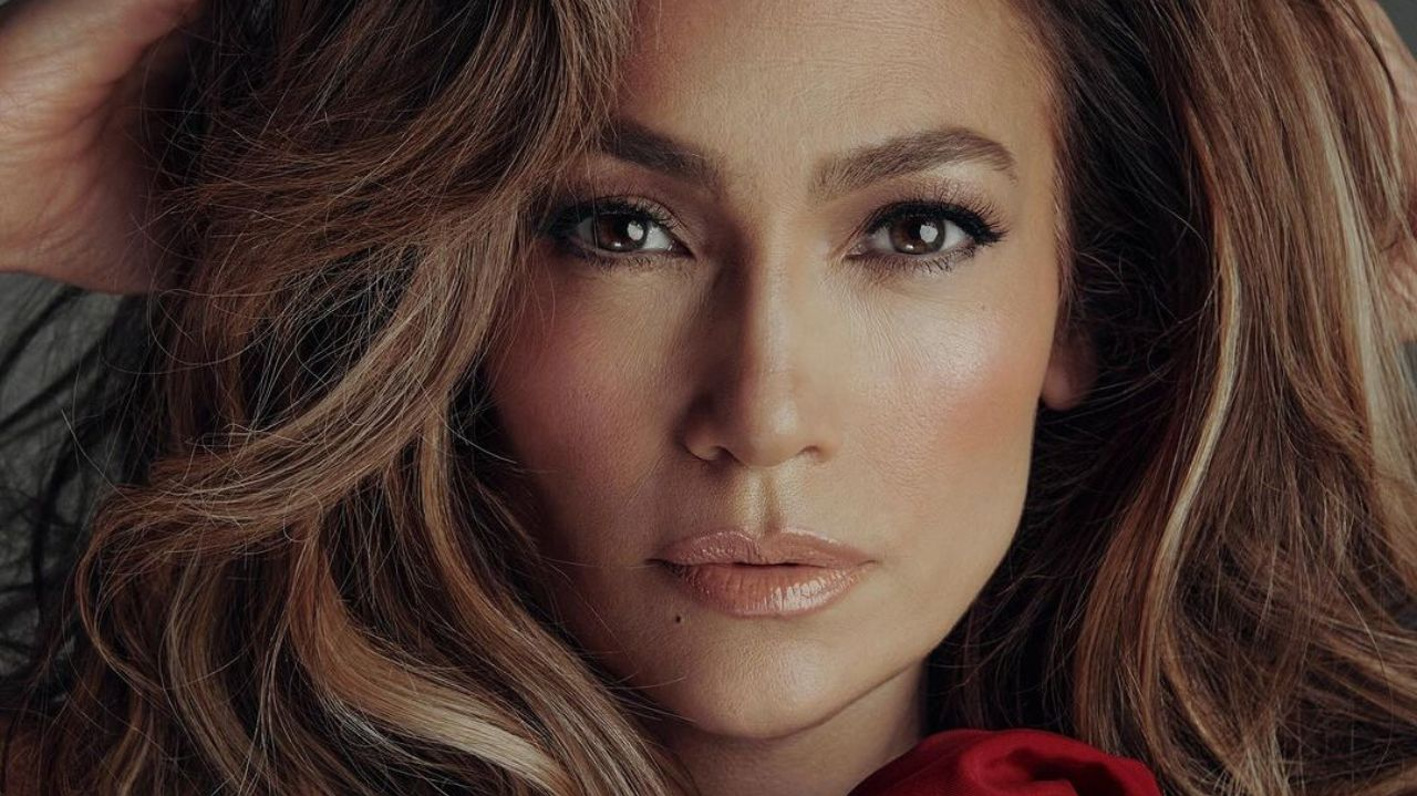 Jennifer Lopez revela que chegou ao 'fundo do poço' com relacionamento abusivo no passado Lorena Bueri