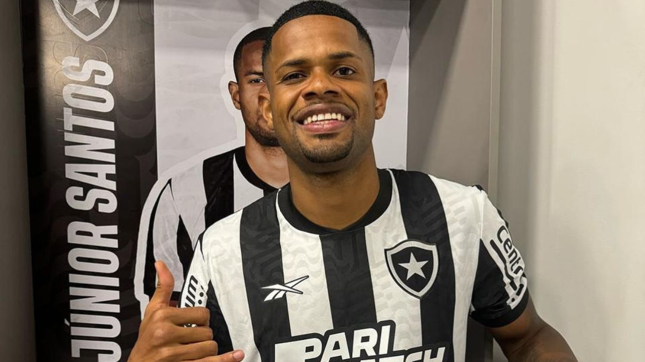 Botafogo goleia e avança na Libertadores com quatro gols de Júnior Santos Lorena Bueri
