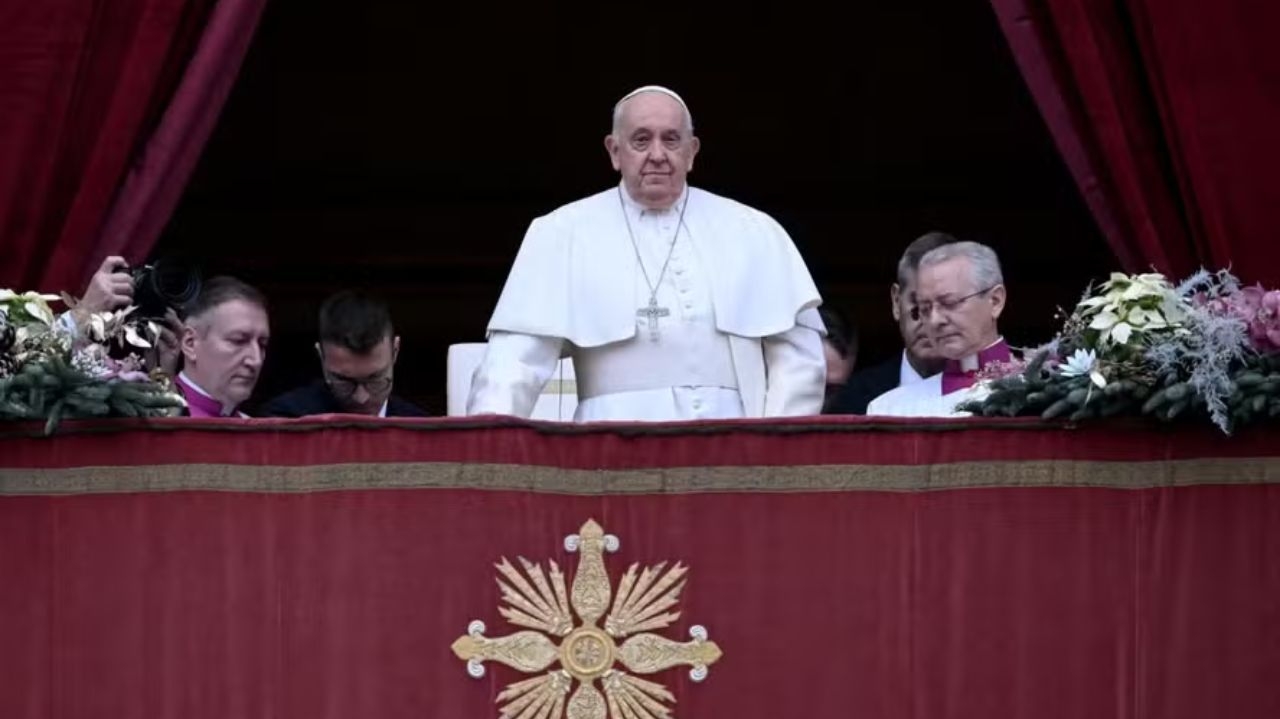 Com bronquite, Papa Francisco não lê discurso em evento no Vaticano Lorena Bueri
