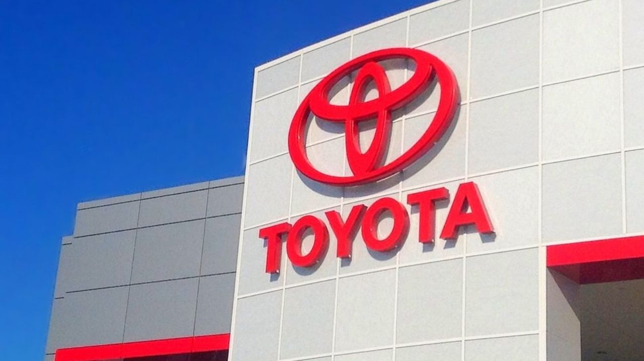  Alckmin anuncia que Toyota vai investir mais de R$ 11 bilhões no Brasil nos próximos anos Lorena Bueri