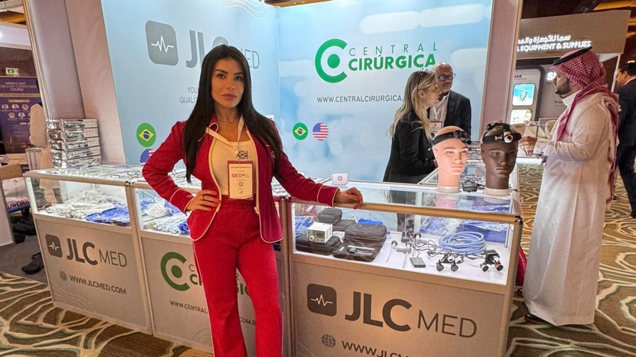 Ju Cerqueira: expandindo horizontes e conquistando reconhecimento Internacional no setor de materiais médicos Lorena Bueri