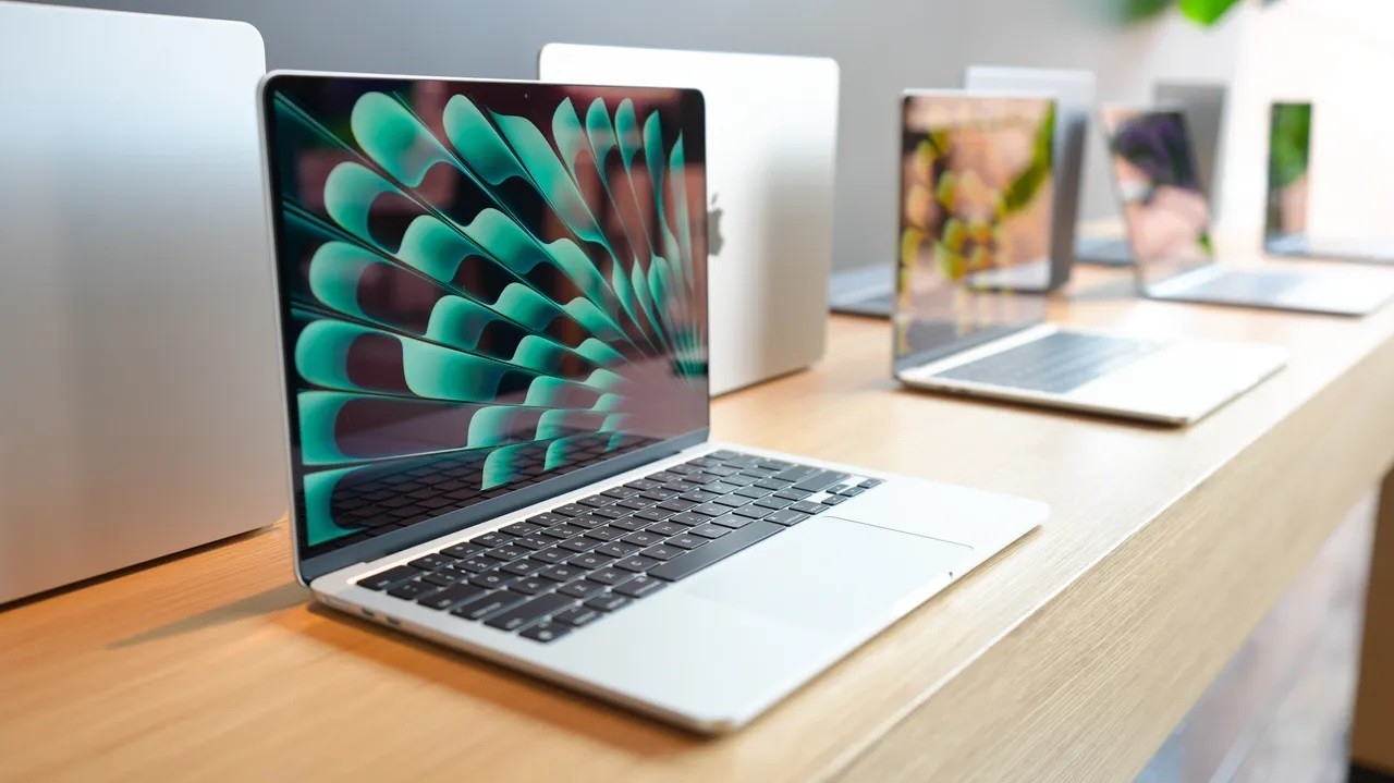 Apple lança novos modelos de MacBook Air com processadores mais rápidos Lorena Bueri