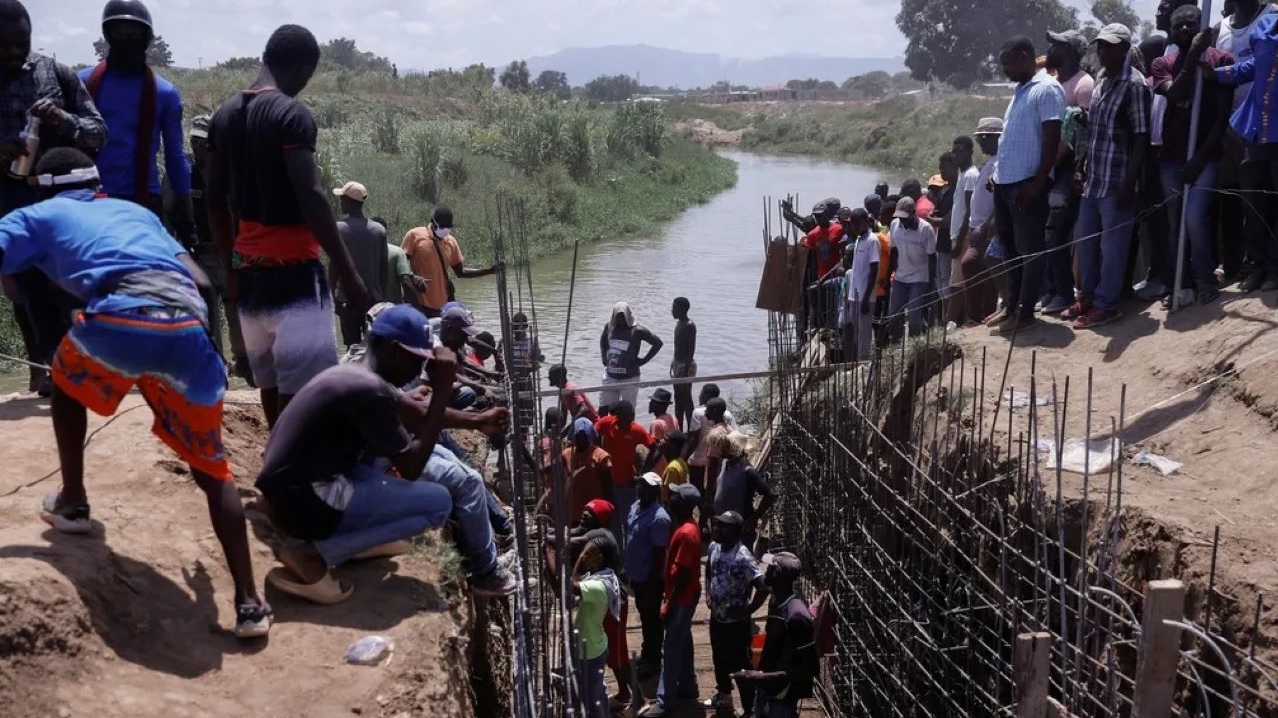 Violência no Haiti traz consequências diplomáticas com República Dominicana Lorena Bueri