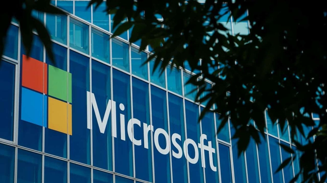 Microsoft confirma invasão por hackers russos em sistemas de e-mails corporativos Lorena Bueri