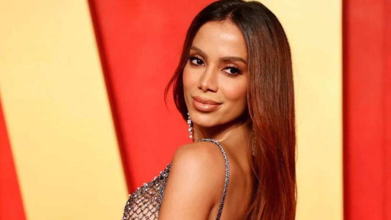 Anitta looked stunning with her breasts at a postOscar 2024 event