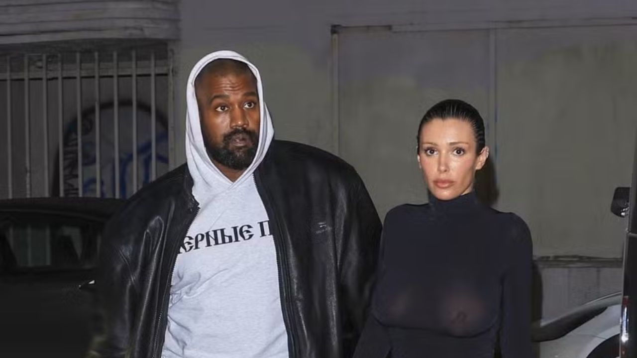 Bianca Censori e Kanye West: casal choca Los Angeles com looks ousados Lorena Bueri