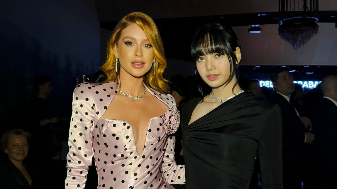 Marina Ruy Barbosa encontra astros da música sul-coreana no evento da Bulgari Lorena Bueri