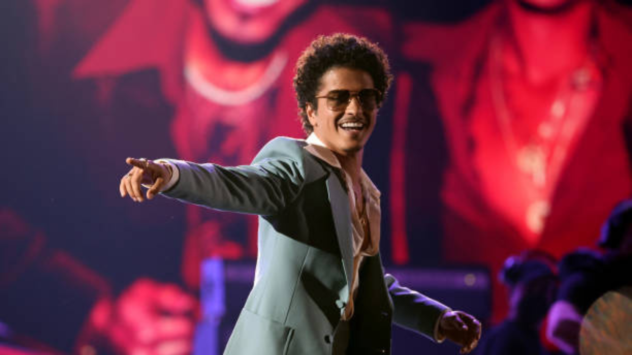 Bruno Mars teria dívida de U$50 milhões com cassino em Las Vegas Lorena Bueri
