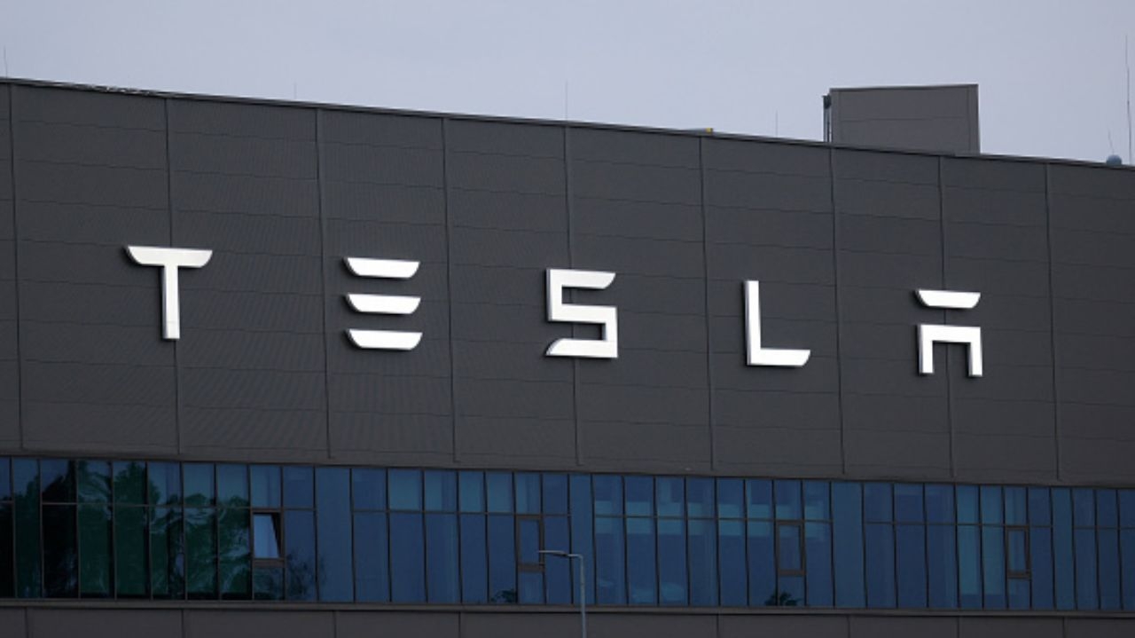 Tesla pretende aumentar preço dos veículos elétricos modelo Y em regiões da Europa Lorena Bueri