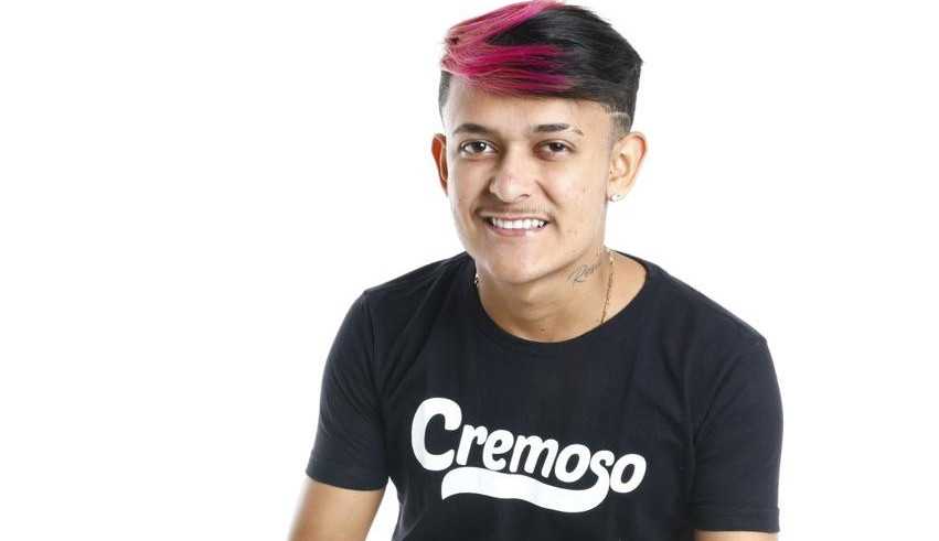 Humorista Cremosinho conta sobre seu sucesso nas redes após vencer depressão Lorena Bueri