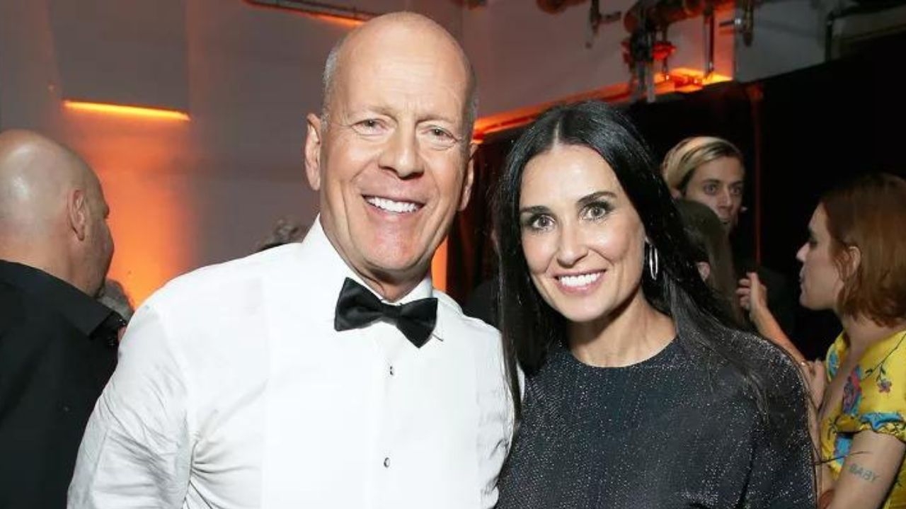 Diagnosticado com demência, Bruce Willis surge interagindo com familiares em publicações  Lorena Bueri