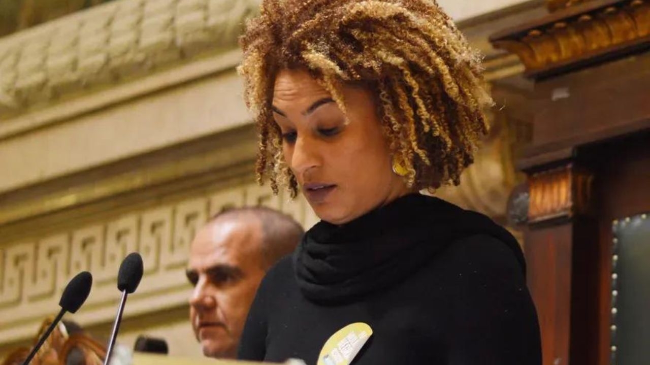 Ronnie Lessa entrega quem mandou matar Marielle Franco Lorena Bueri