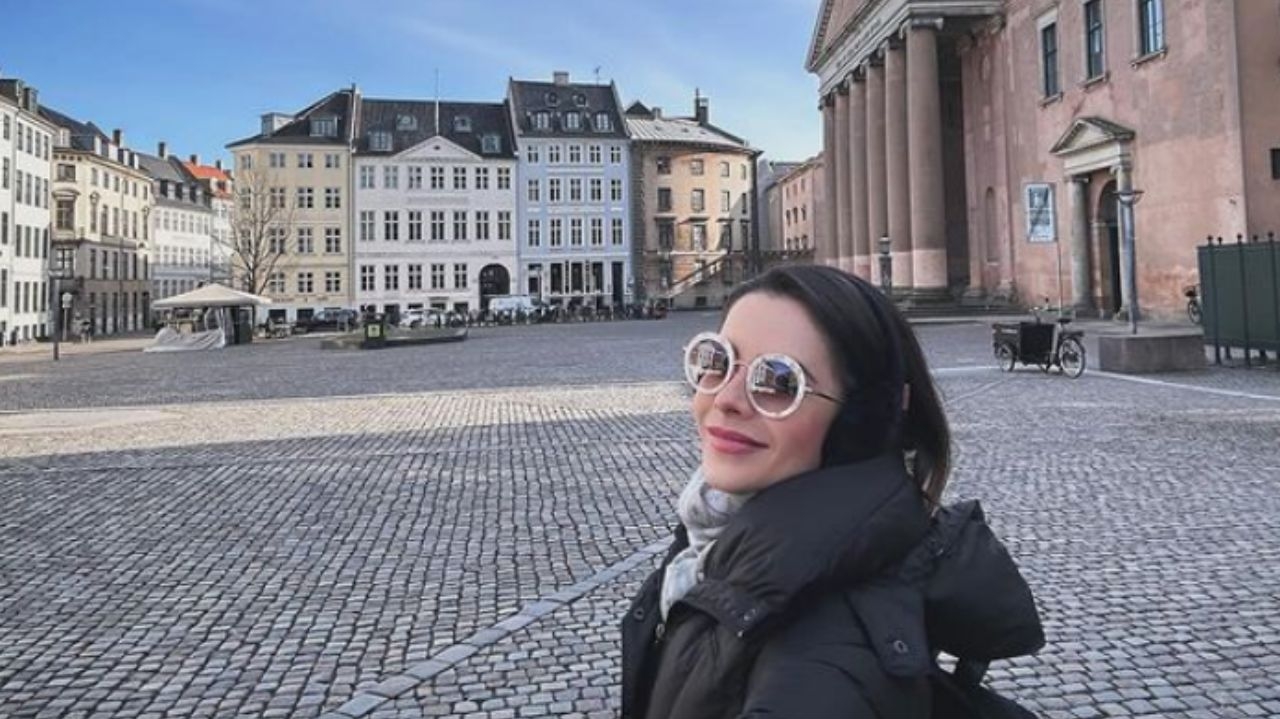 Sandy conta sobre sua viagem de autodescoberta à Dinamarca Lorena Bueri