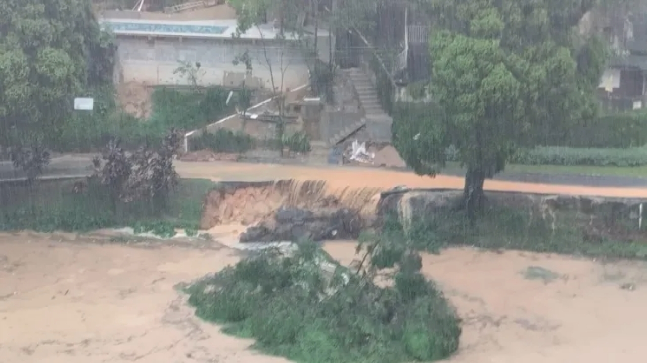 Rio de Janeiro registra sete óbitos devido às chuvas, que podem se estender até domingo Lorena Bueri