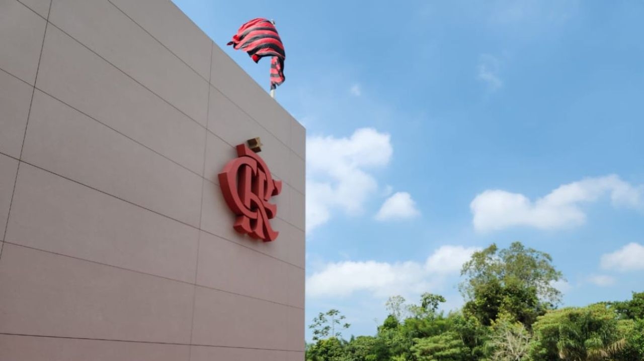  Flamengo revela que receberá R$ 100 milhões em 2024 apenas por vendas feitas em outras temporadas Lorena Bueri
