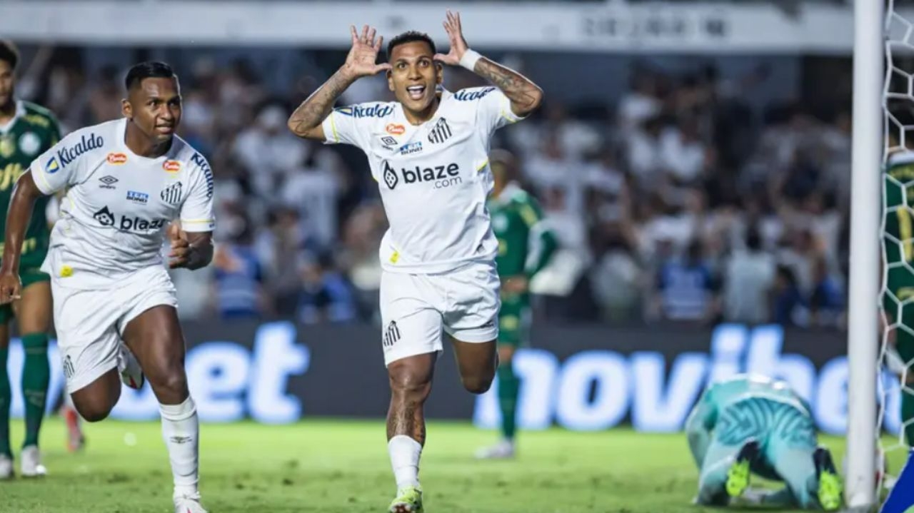 Santos supera Palmeiras e larga na frente na final do Paulistão Lorena Bueri