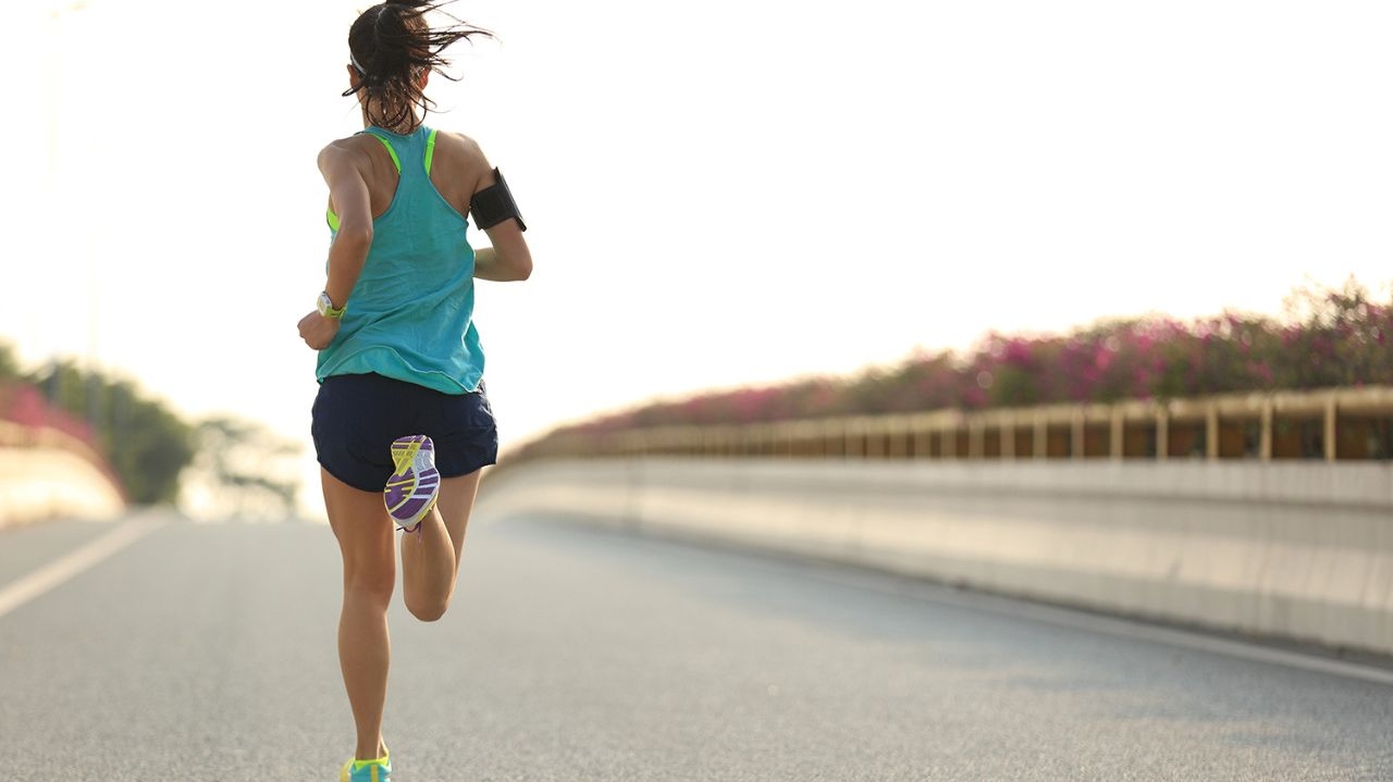 Ortopedista esclarece mitos sobre a prática de correr Lorena Bueri