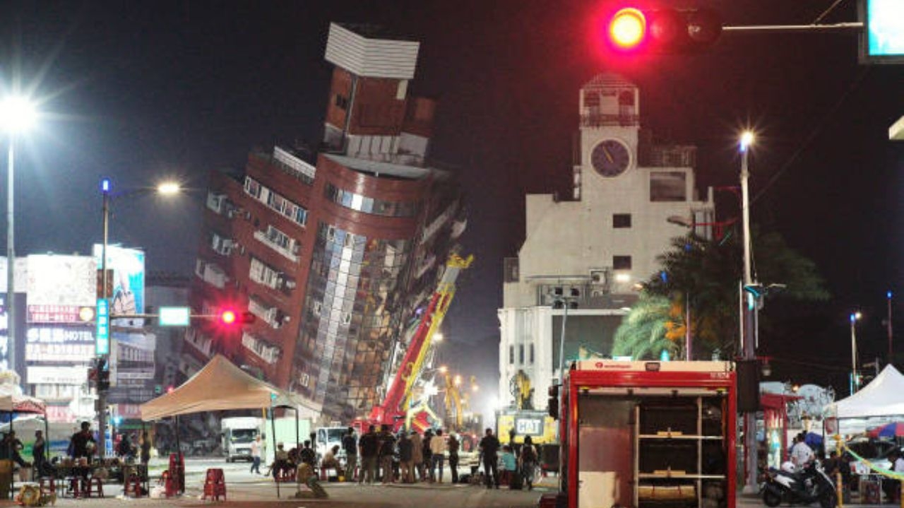 Terremoto em Taiwan testa os limites da tecnologia antissísmica Lorena Bueri