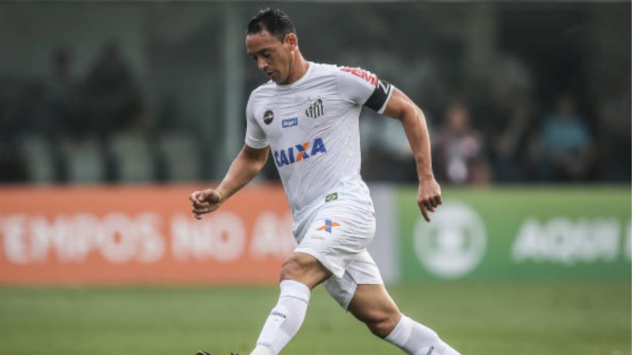 Ricardo Oliveira relembra época que jogava no Santos Lorena Bueri