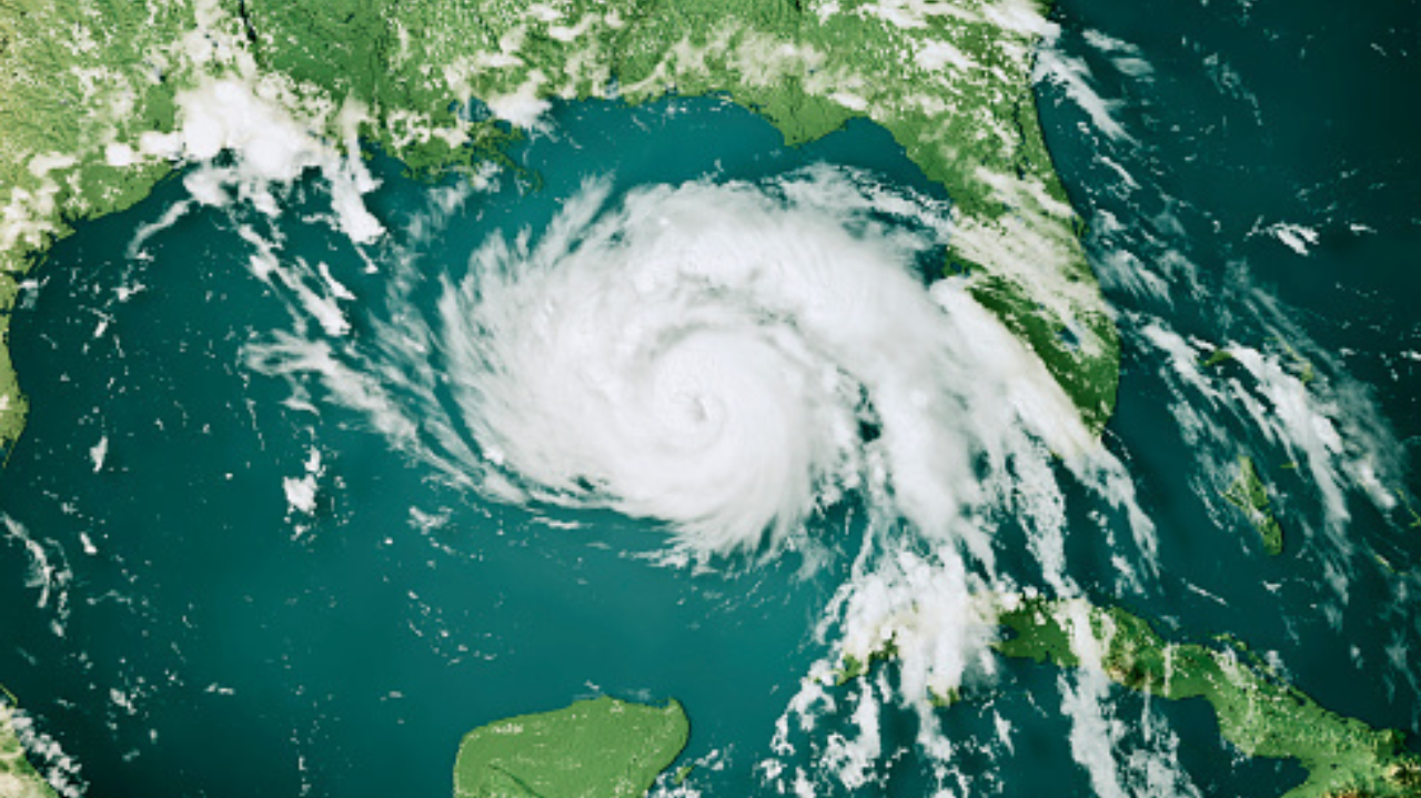 Temporada de furacões no Atlântico gera alerta para cidadãos Lorena Bueri