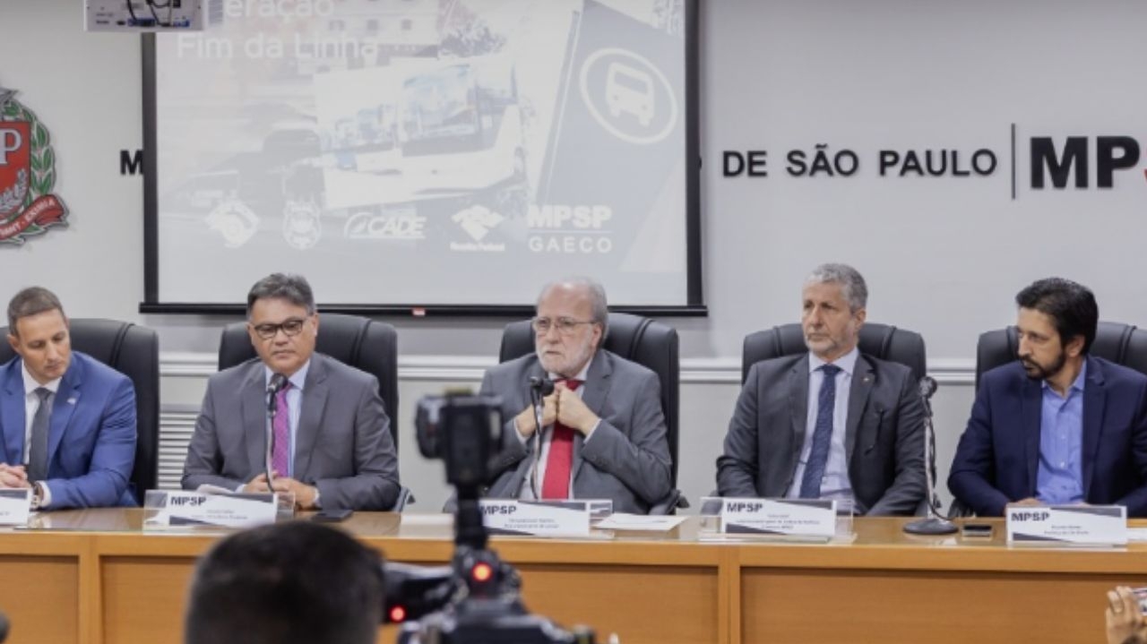 Ministério Público de São Paulo prende dirigentes de empresas de ônibus Lorena Bueri