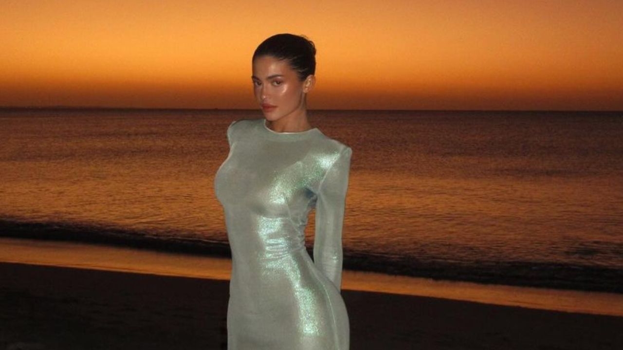 'Mermaid nails': conheça o novo design de unhas de Kylie Jenner Lorena Bueri