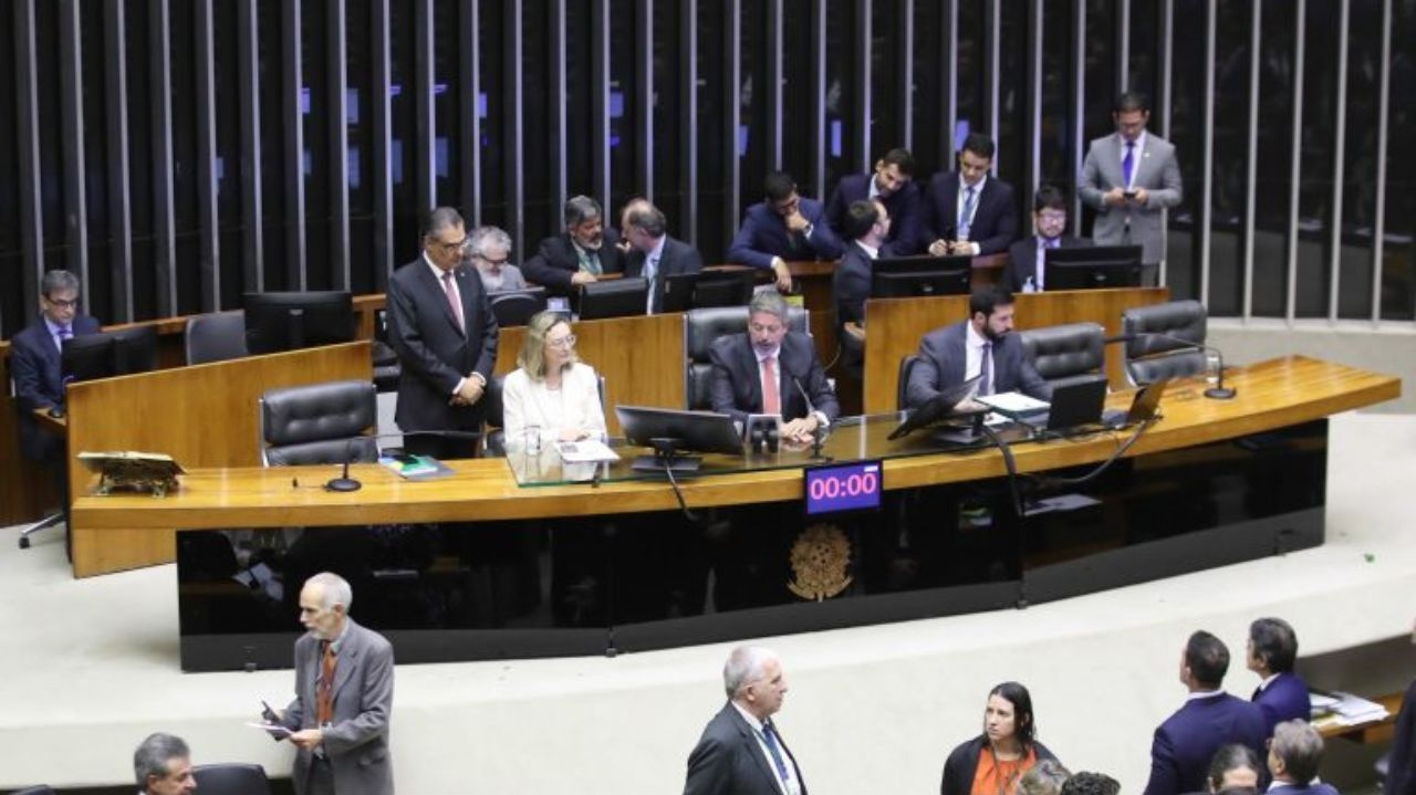 Caso Marielle Franco: Chiquinho Brazão permanecerá preso, decide votação da Câmara Lorena Bueri