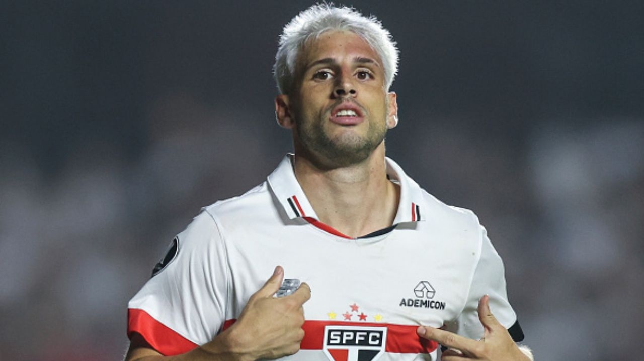 São Paulo vence na Libertadores, mas Calleri fala a realidade sobre partida do Tricolor  Lorena Bueri