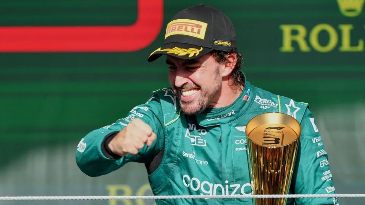  Fernando Alonso renova seu contrato com a equipe Aston Martin até 2026 Lorena Bueri