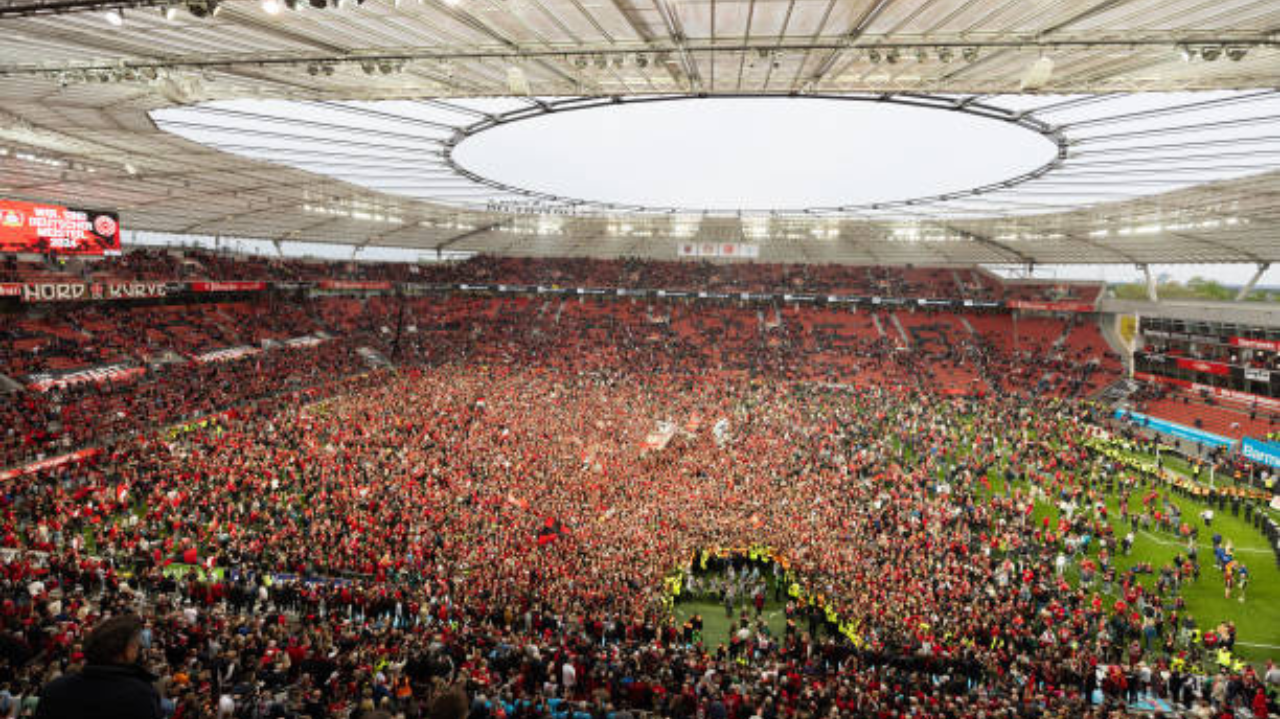 Bayer Leverkusen conquista seu primeiro título de Bundesliga Lorena Bueri