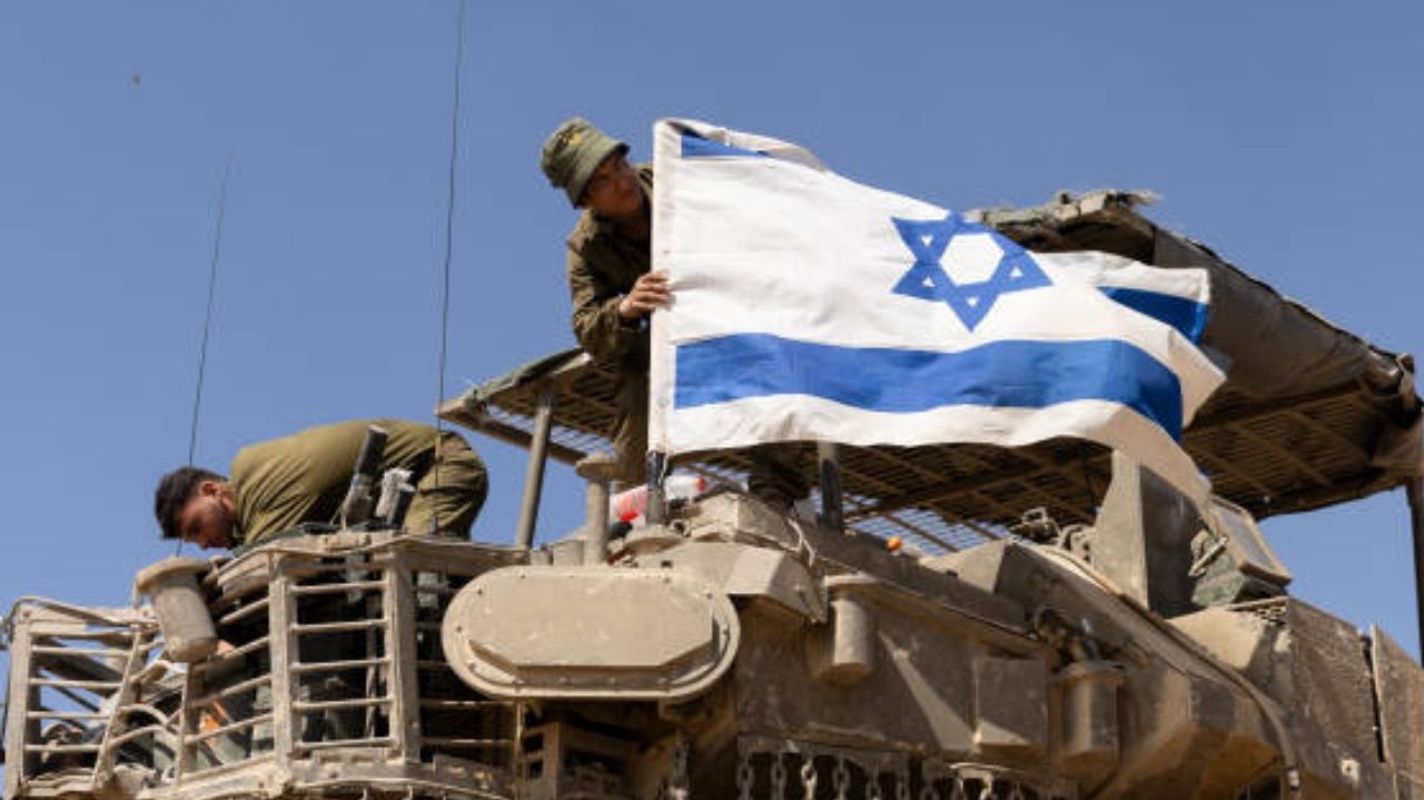Israel cumpre a palavra e faz ataque contra Hezbollah  Lorena Bueri