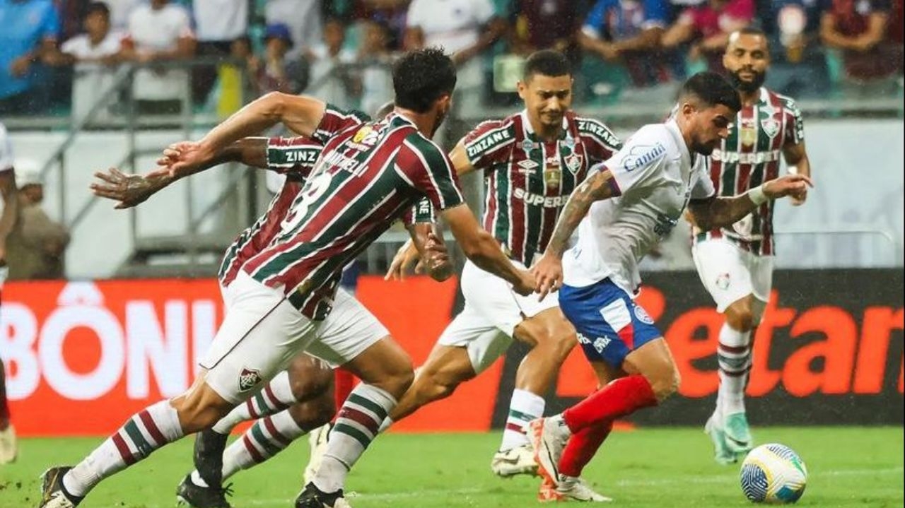 Mesmo com chuva Bahia triunfa pela primeira vez no Brasileirão Lorena Bueri