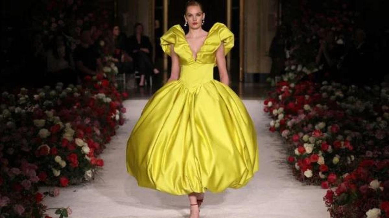 Balonê: o ícone fashion de volta ao mundo da moda  Lorena Bueri