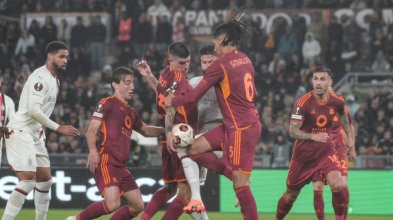 Roma vence Milan por 2x1 e avança para a semifinal da Liga Europa Lorena Bueri