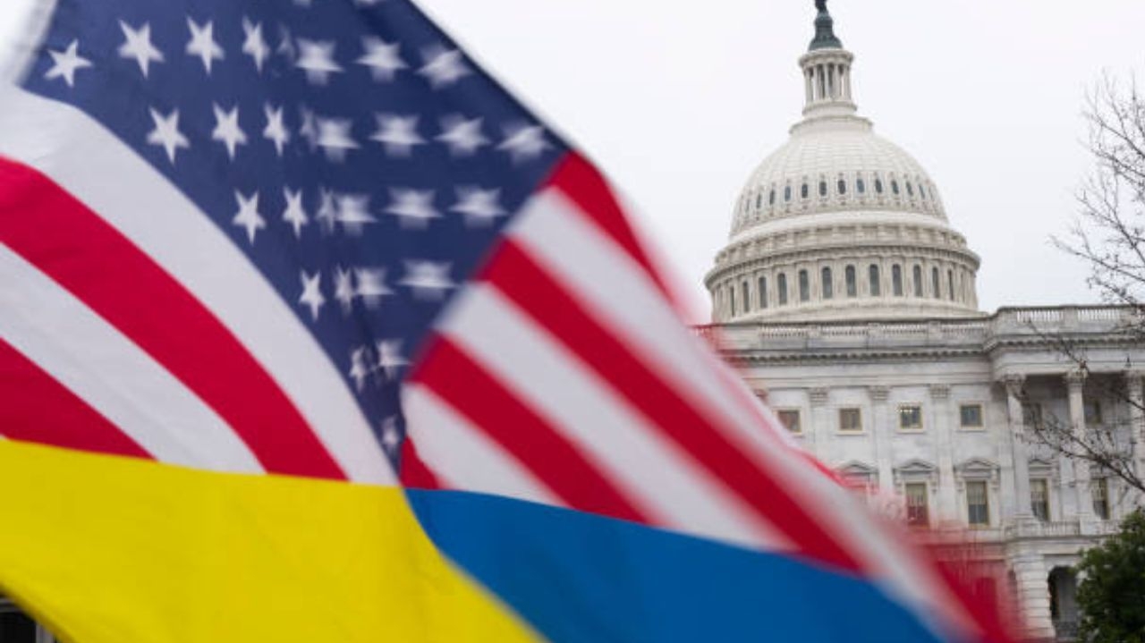 EUA aprova pacote de ajuda de US$ 95 bilhões para Ucrânia, Israel e Taiwan Lorena Bueri