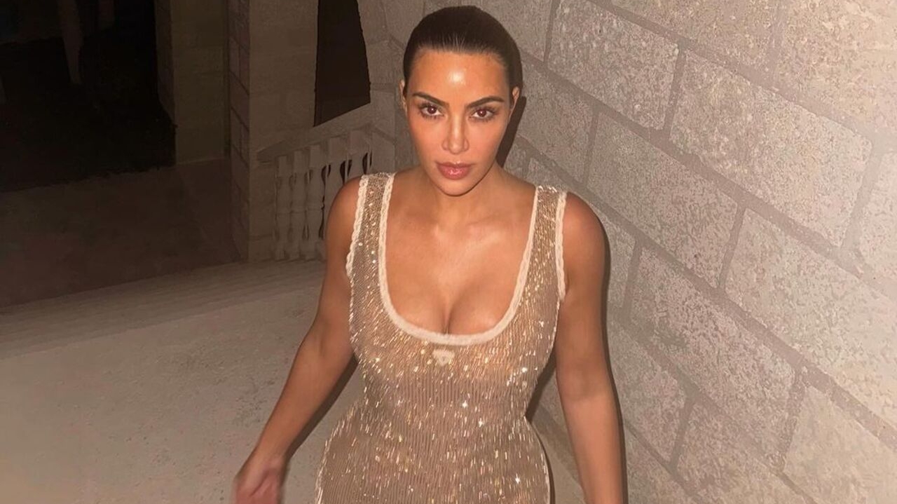 Kim Kardashian esclarece rumores mais bizarros sobre sua vida Lorena Bueri