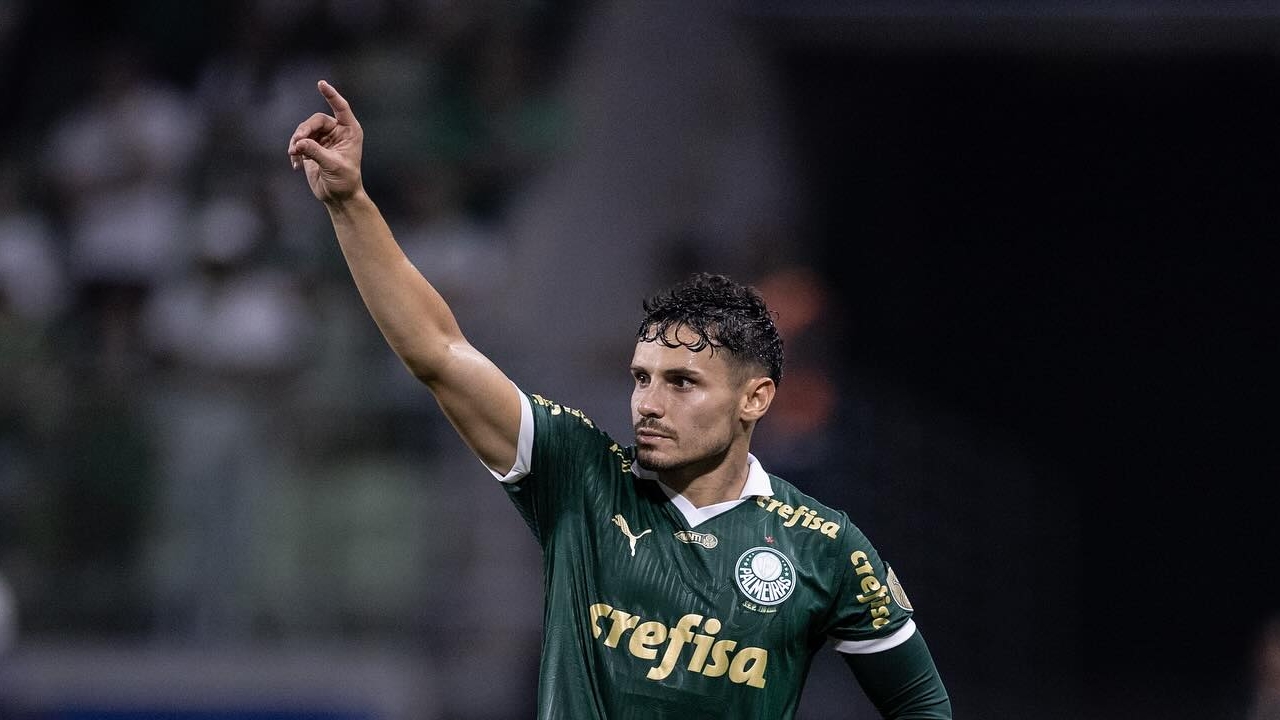 Rapahel Veiga reconhece que vive má fase no Palmeiras  Lorena Bueri