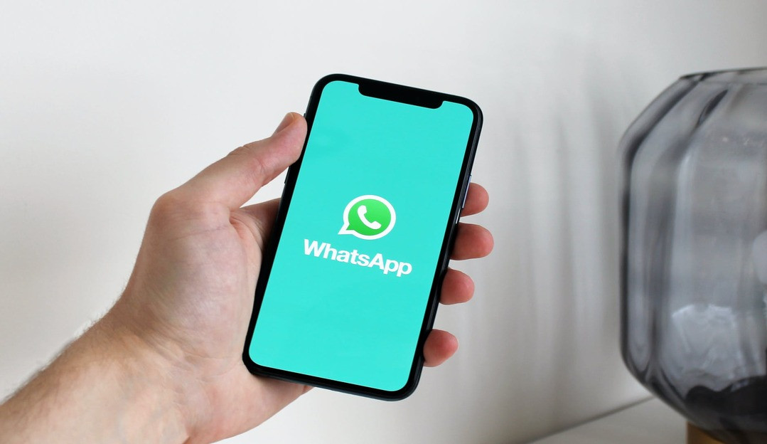 WhatsApp anuncia migração de histórico entre iPhone e Android Lorena Bueri