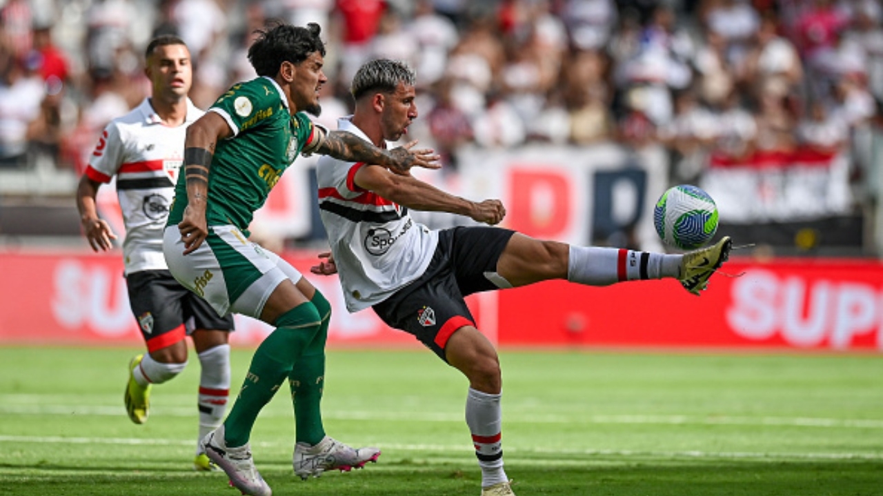 São Paulo e Palmeiras duelam pelo Brasileirão em jogo isolado Lorena Bueri