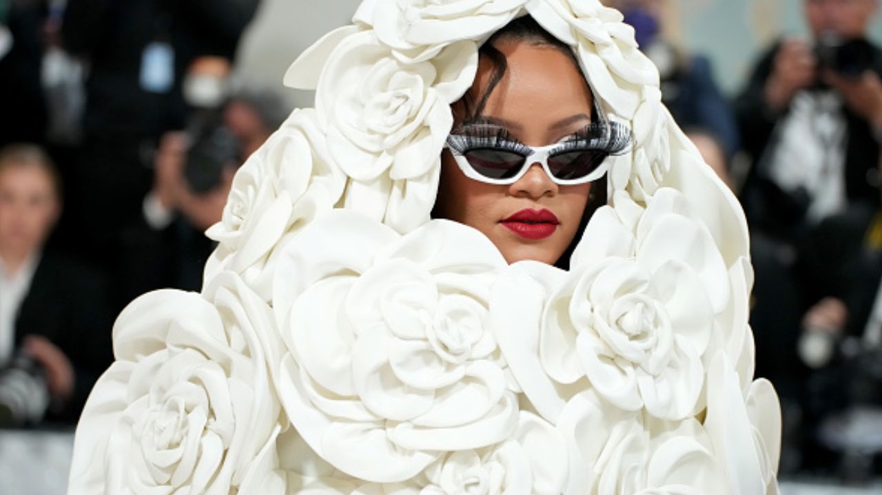 Rihanna promete look menos extravagante para o MET Gala 2024 Lorena Bueri