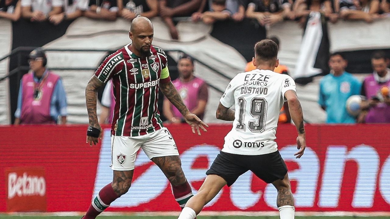 Corinthians provoca Felipe Melo após vitória de 3x0 sobre o Fluminense  Lorena Bueri