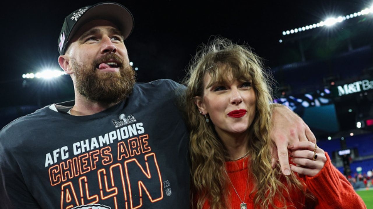 Taylor Swift e Travis Kelce participam de evento de gala em Las Vegas Lorena Bueri